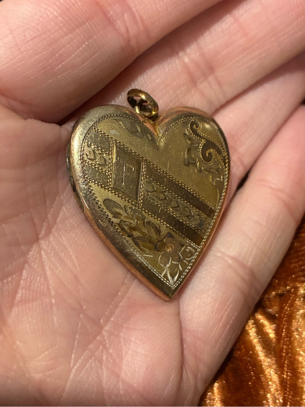 Antique Gold Filled Heart Locket Pendant - Picture 2 of 8